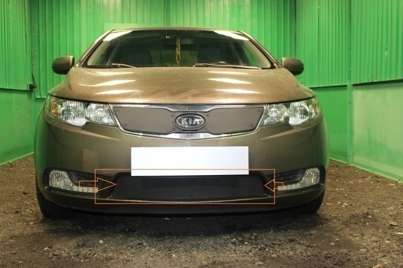 Зимняя заглушка радиатора к съемной сетке низ для Kia Cerato II Черный Стрелка 11 KCER11.bot