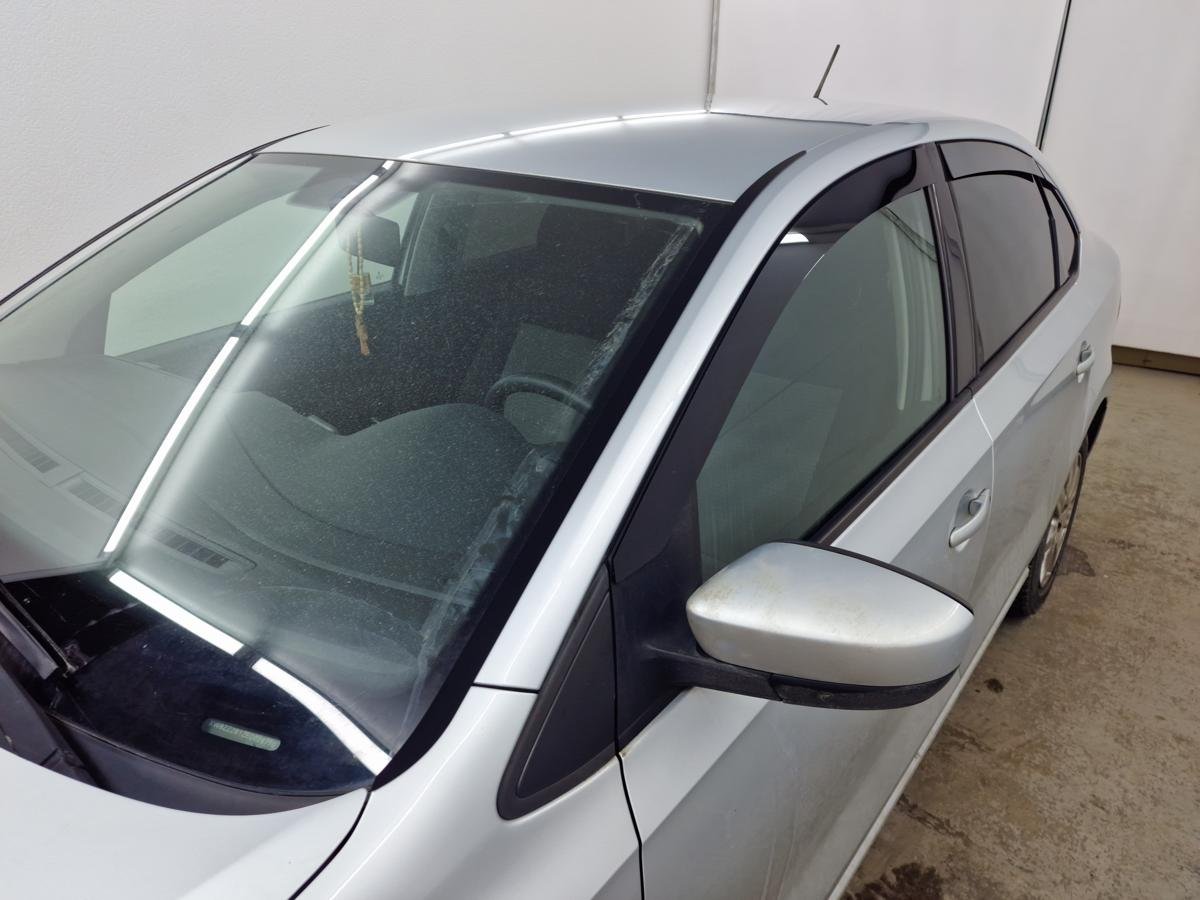 Водосток лобового стекла Премиум для Volkswagen Polo V Рестайлинг