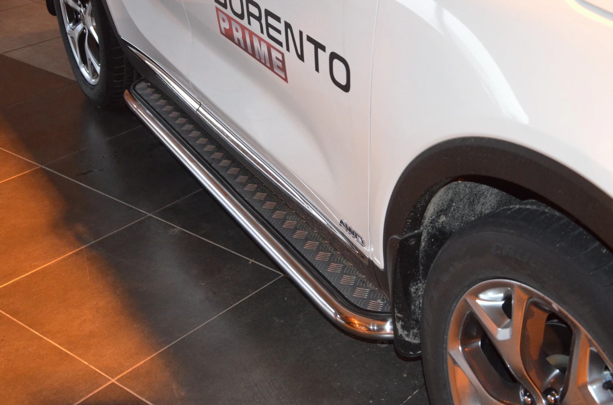 Пороги с накладным листом d53 мм для Kia Sorento III Prime  Юко KSR.15.41