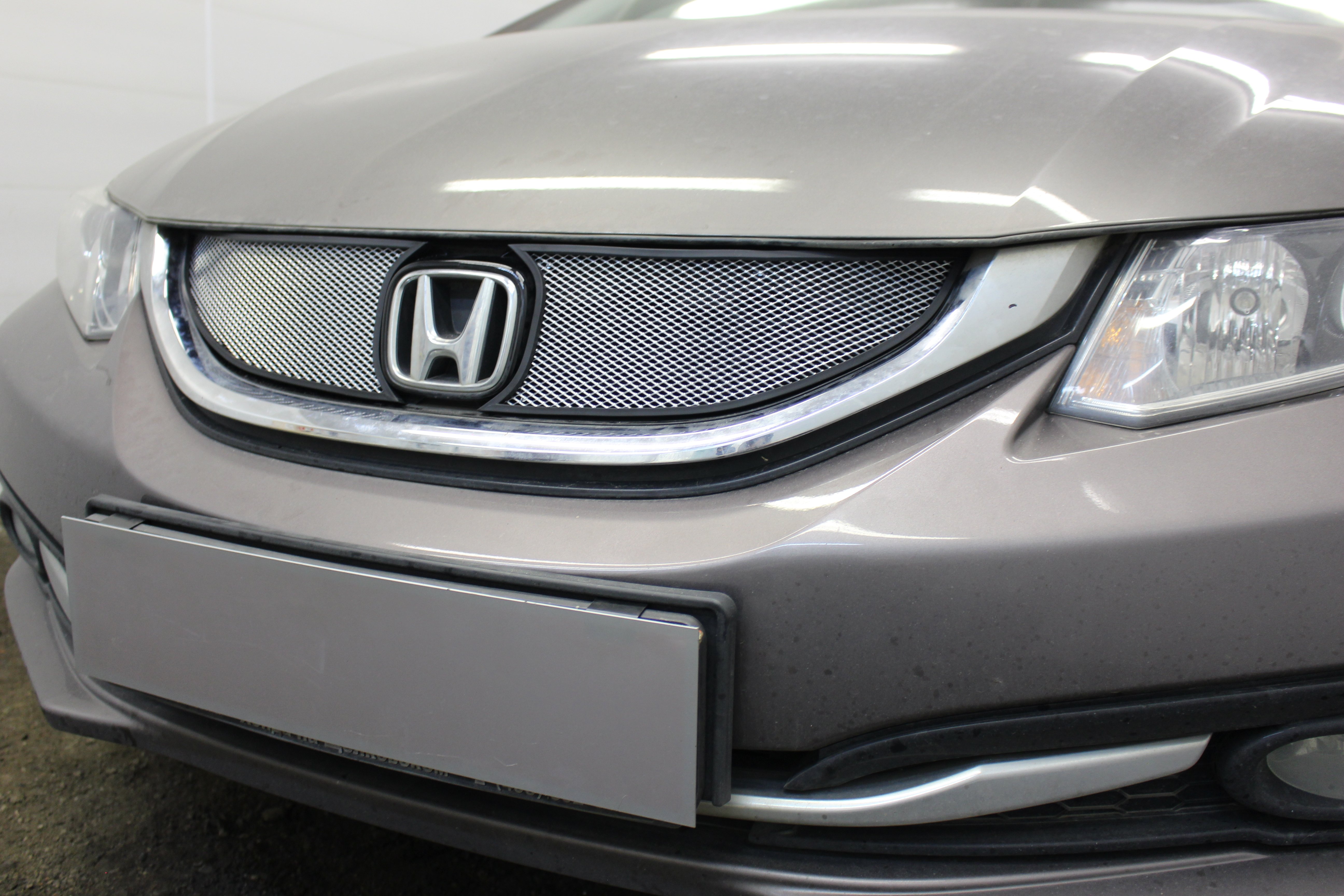 Защитная сетка радиатора для Honda Civic IX Рестайлинг