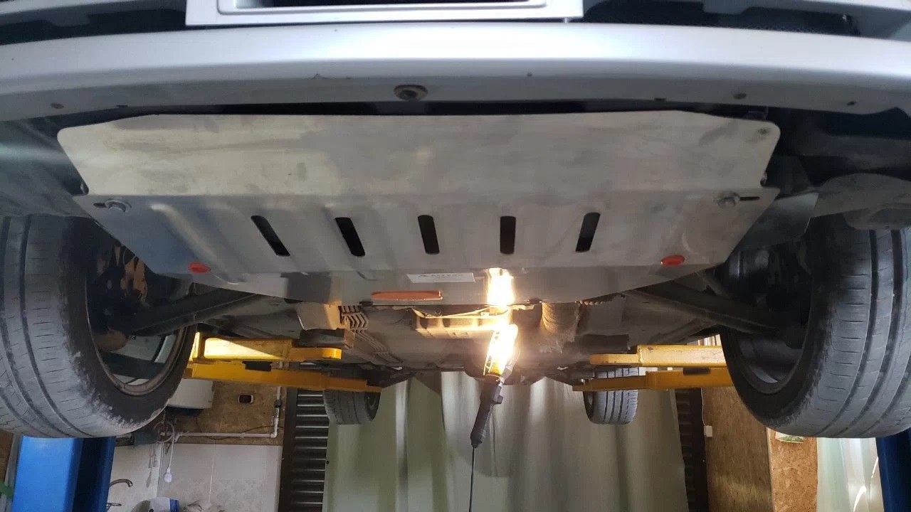 Защита картера для Infiniti J