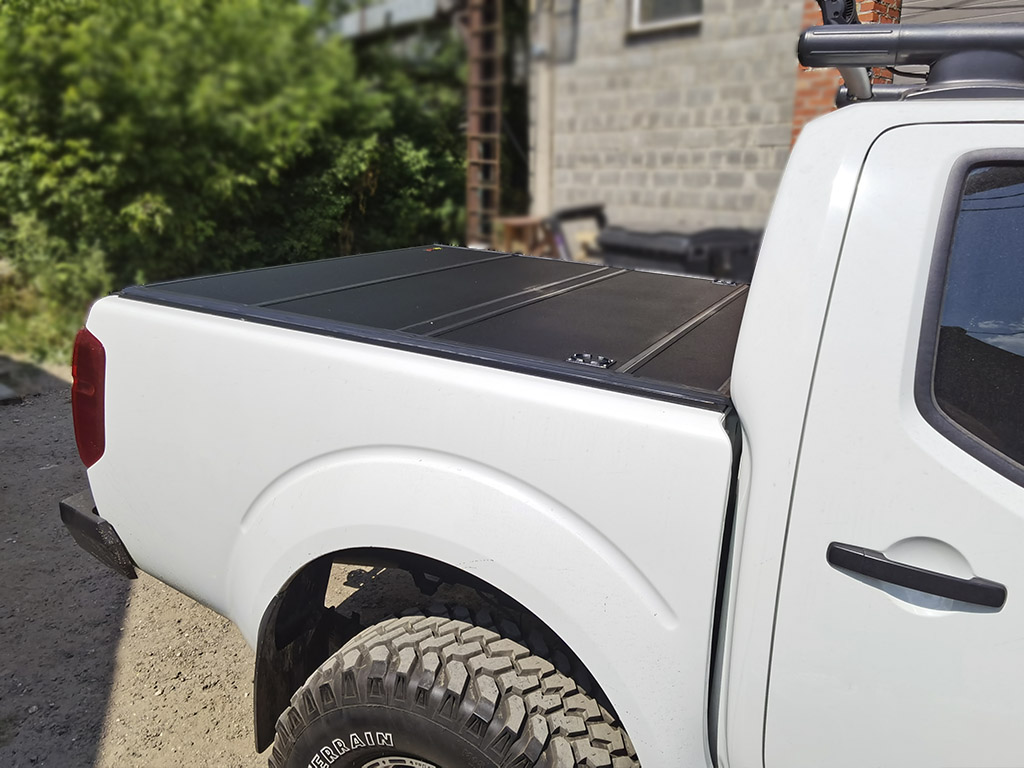 Крышка 4-х секционная HAL 4S STANDART для Nissan Navara (Frontier) III (D40) Рестайлинг