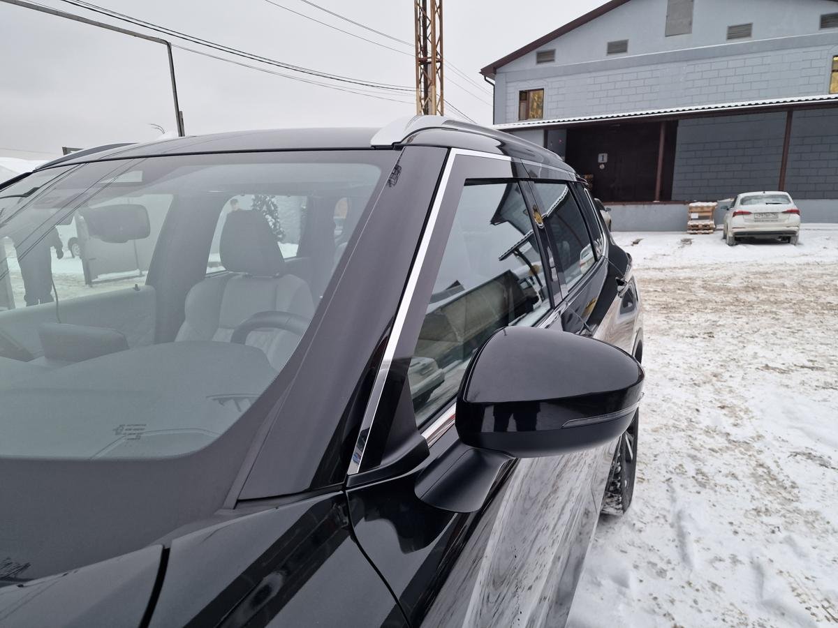 Дефлекторы окон с хром накладками 2D 6 шт для Mitsubishi Outlander IV