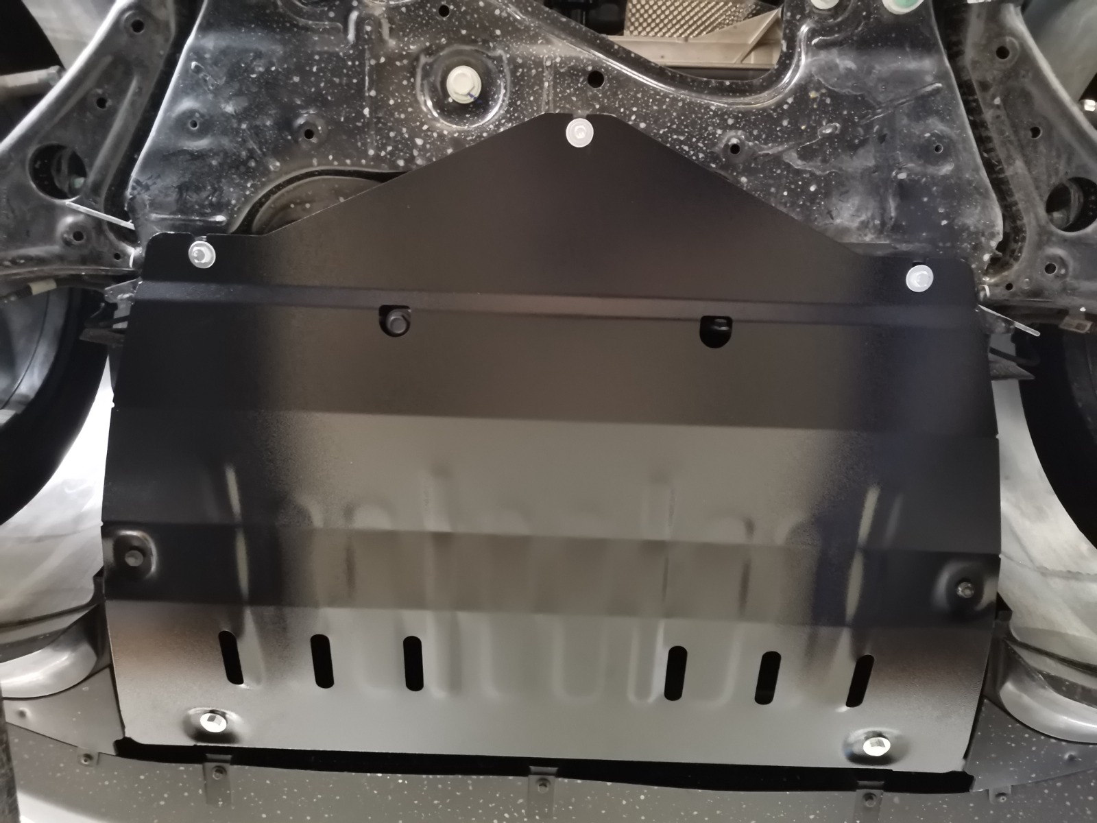 Защита картера и КПП для Omoda C7 I