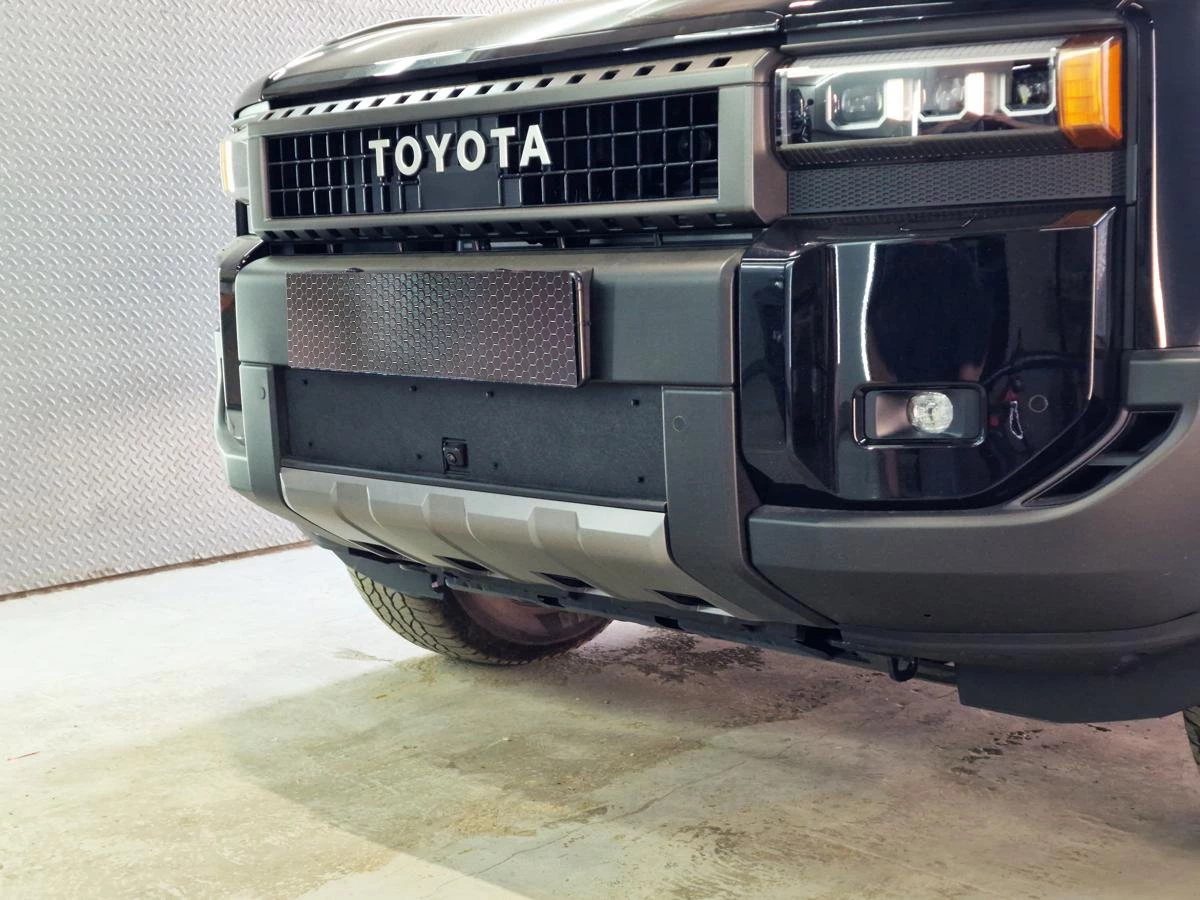 Зимняя заглушка радиатора на стяжке низ для Toyota Land Cruiser Prado 250 Series