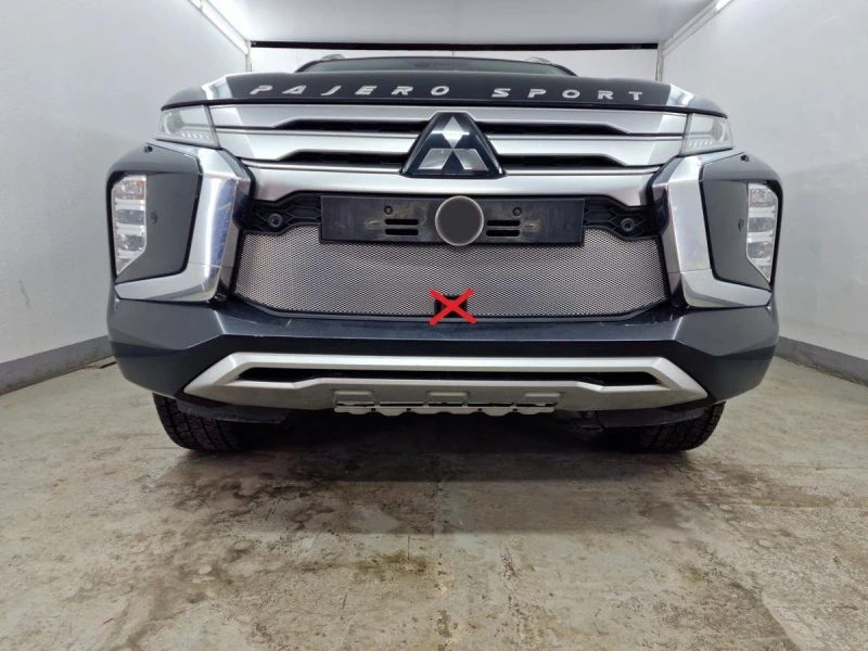 Защитная сетка радиатора для Mitsubishi Pajero Sport III Рестайлинг Хром Стрелка 11 MITPS21.chrome