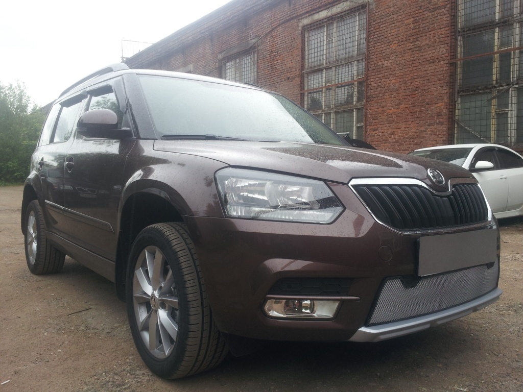 Защитная сетка радиатора низ, с парктроником для Skoda Yeti I Рестайлинг