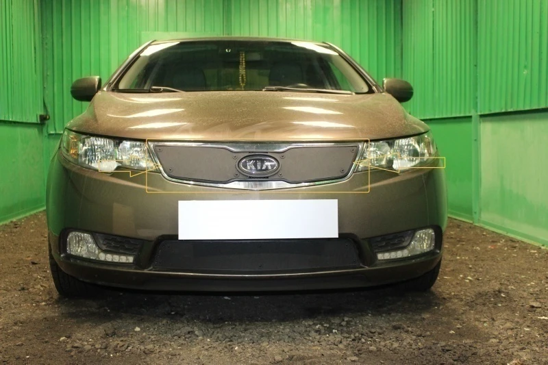 Зимняя заглушка радиатора к съемной сетке верх для Kia Cerato II Черный Стрелка 11 KCER11.top