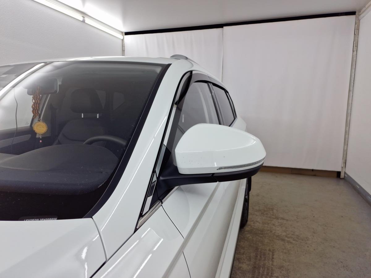 Дефлекторы окон с хром накладками 2D 8 шт для Jetta VS5