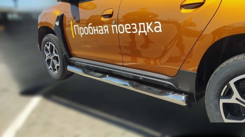 Пороги труба с проступью d76 мм для Renault Duster II  Юко RD.21.93