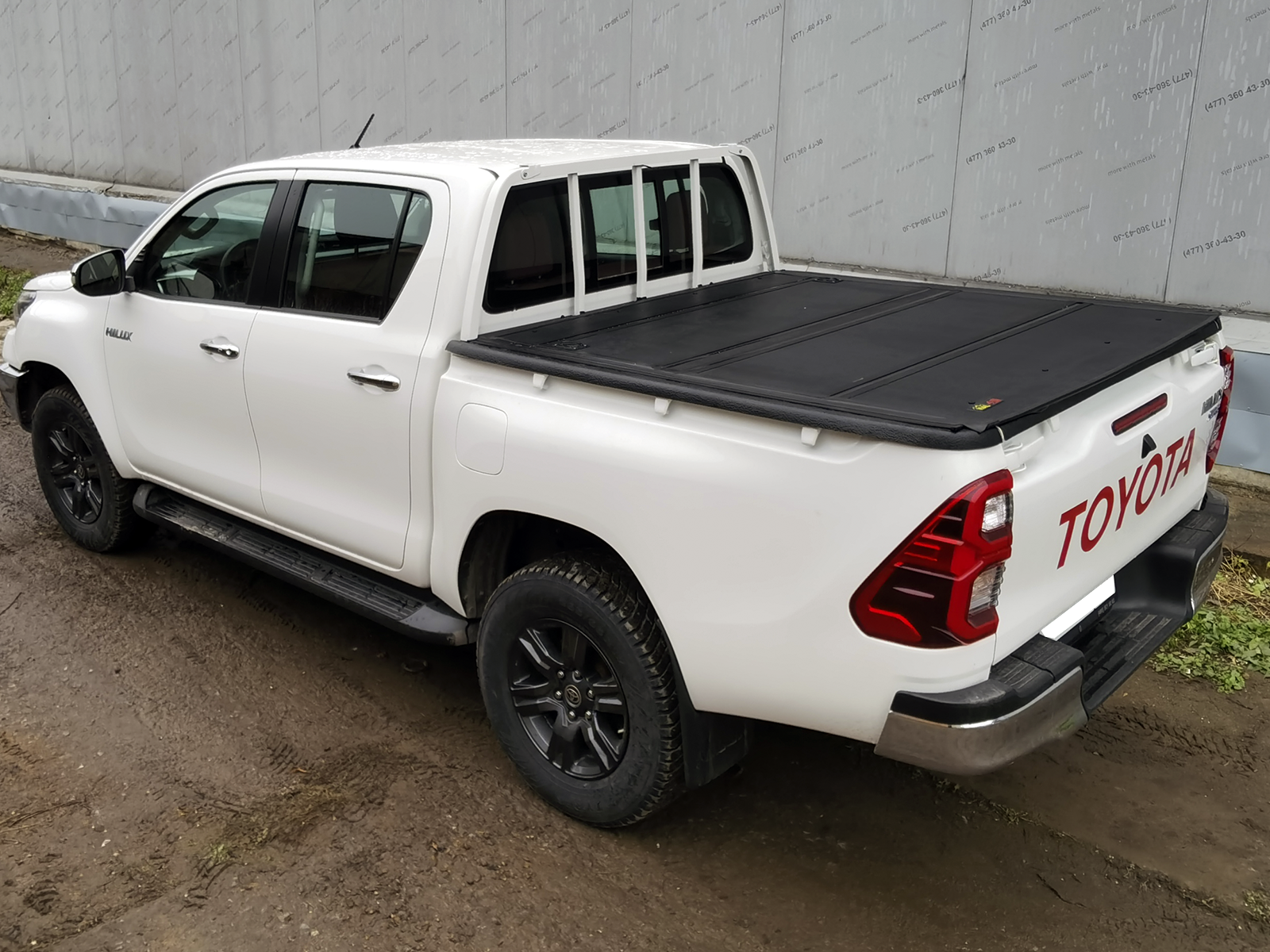 Крышкаx 4-х секционная HAL 4S STANDART (для авто рынка ОАЭ) для Toyota Hilux VIII