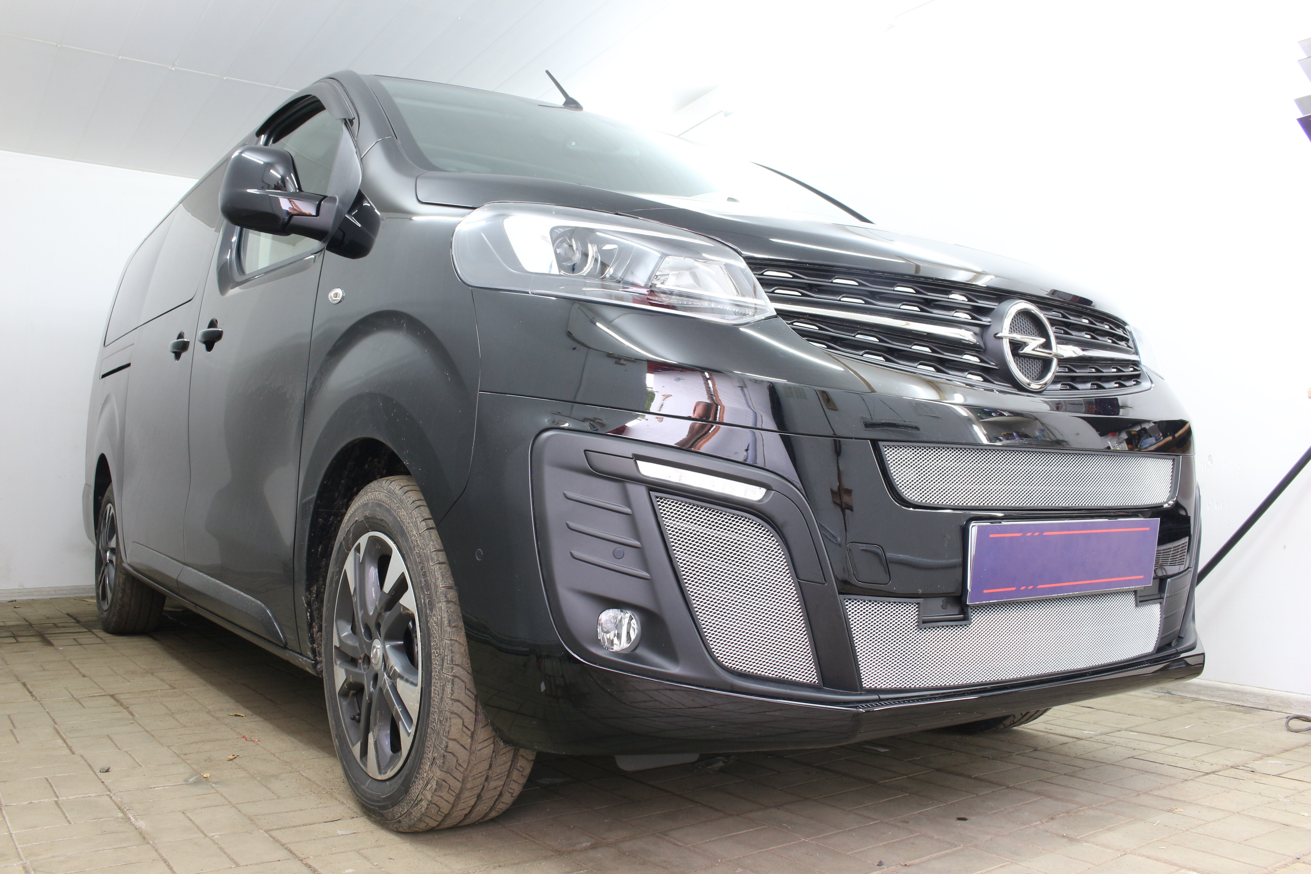 Защитная сетка радиатора центр и низ для Opel Zafira Life I