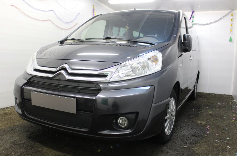 Зимняя заглушка радиатора к съемной сетке верх (2 части) для Citroen Jumpy II Рестайлинг