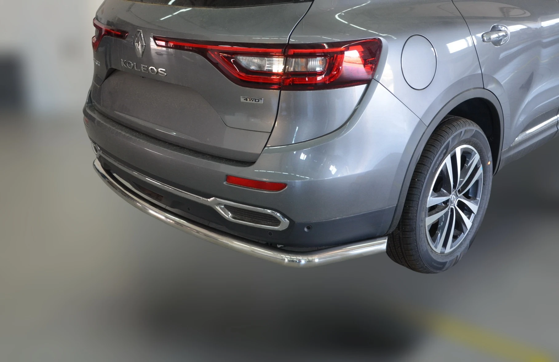 Защита заднего бампера угловая большая d60 мм для Renault Koleos II  Юко RKS.17.21-1