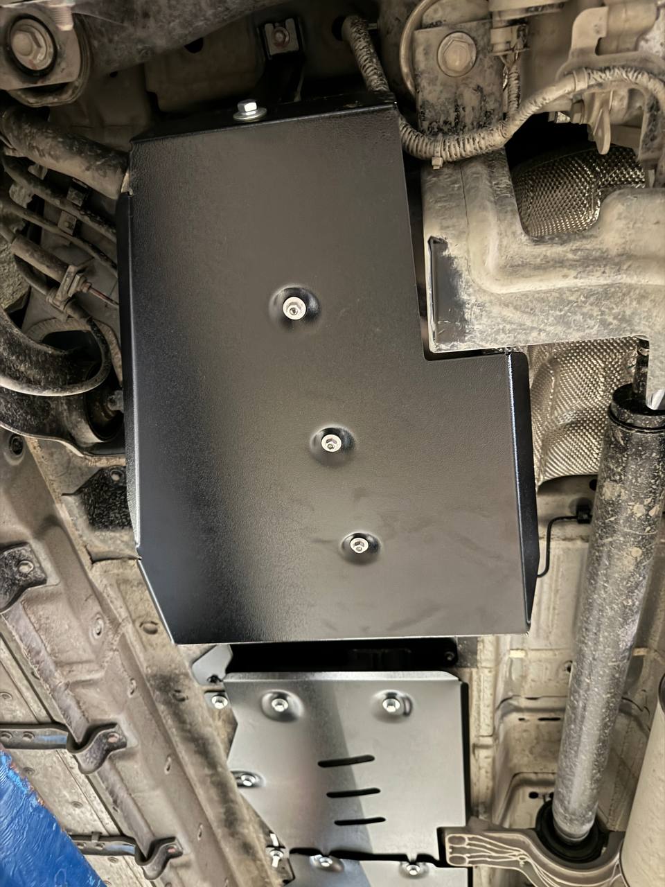 Защита топливных баков (2 части) для Jetour T2