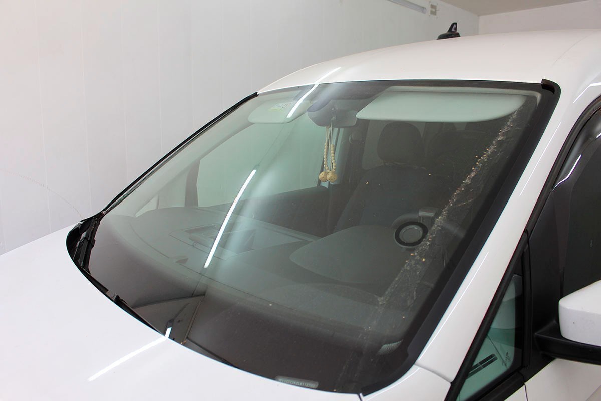 Дефлектор (водосток) лобового стекла для Volkswagen Caddy IV