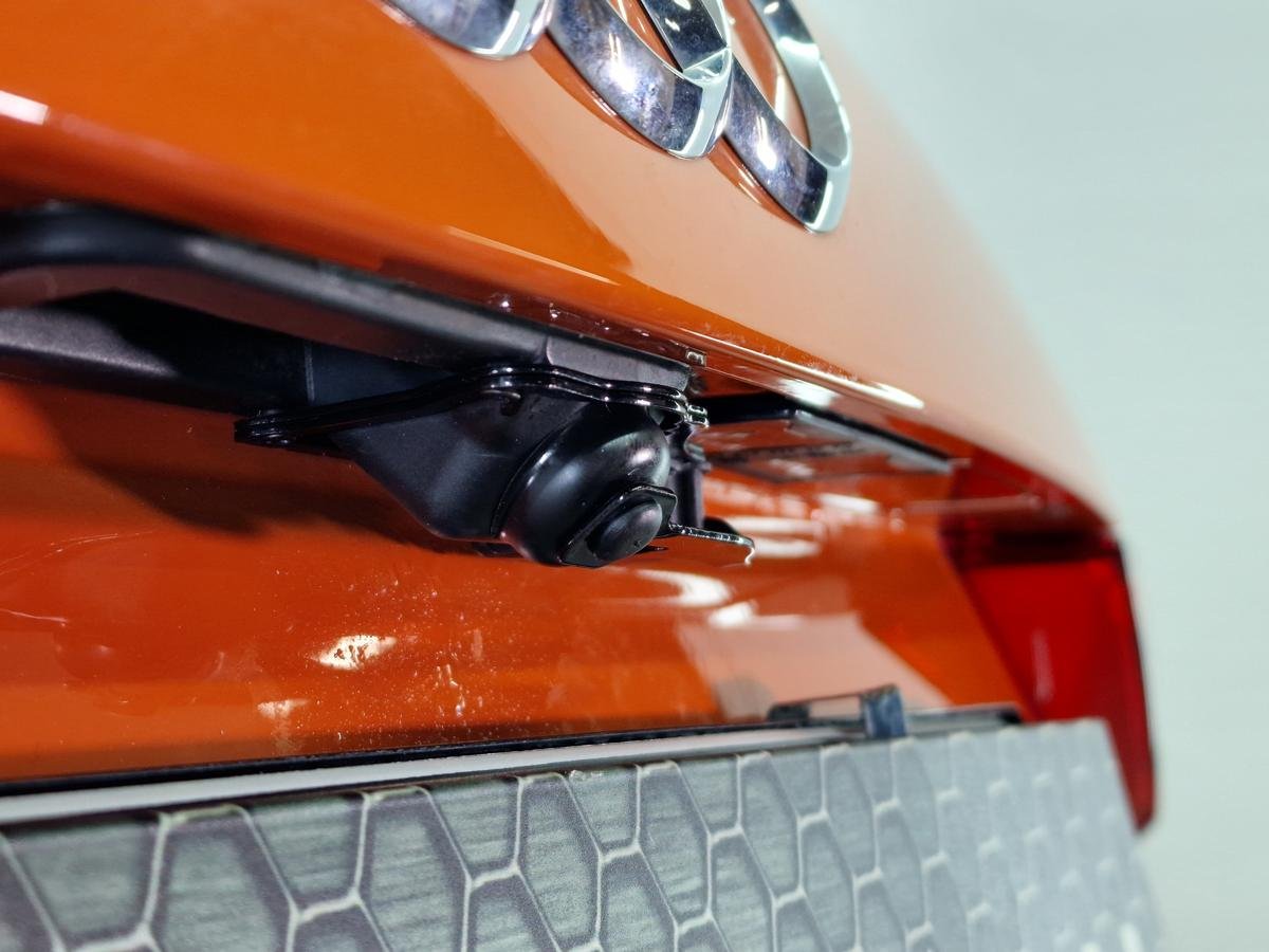 Защита камеры заднего вида для Audi Q3 II (F3)