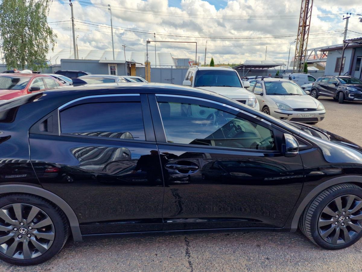 Дефлекторы окон 2D с хром накладками 4 шт. для Honda Civic IX