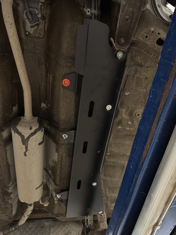 Защита топливопровода для Daihatsu Taft II