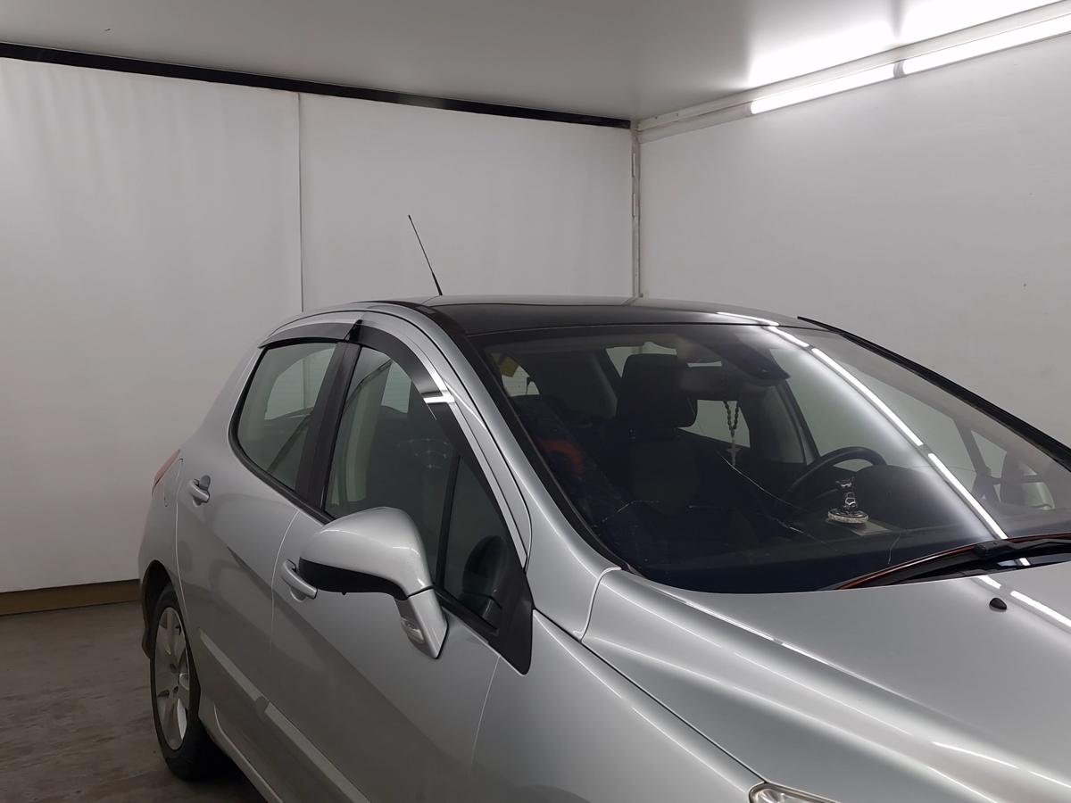 Дефлекторы окон 2D с хром накладками 4 шт. под наклоном для Peugeot 308 I Рестайлинг