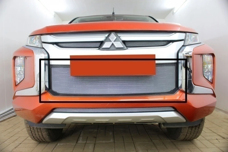 Защитная сетка радиатора центр для Mitsubishi L200 V Рестайлинг Хром Стрелка 11 MITL200V19.mid.chrome