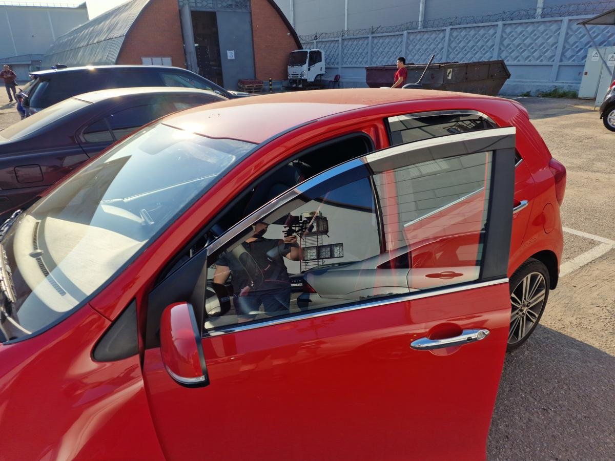 Дефлекторы окон с хром накладками 2D 4 шт для Kia Picanto III