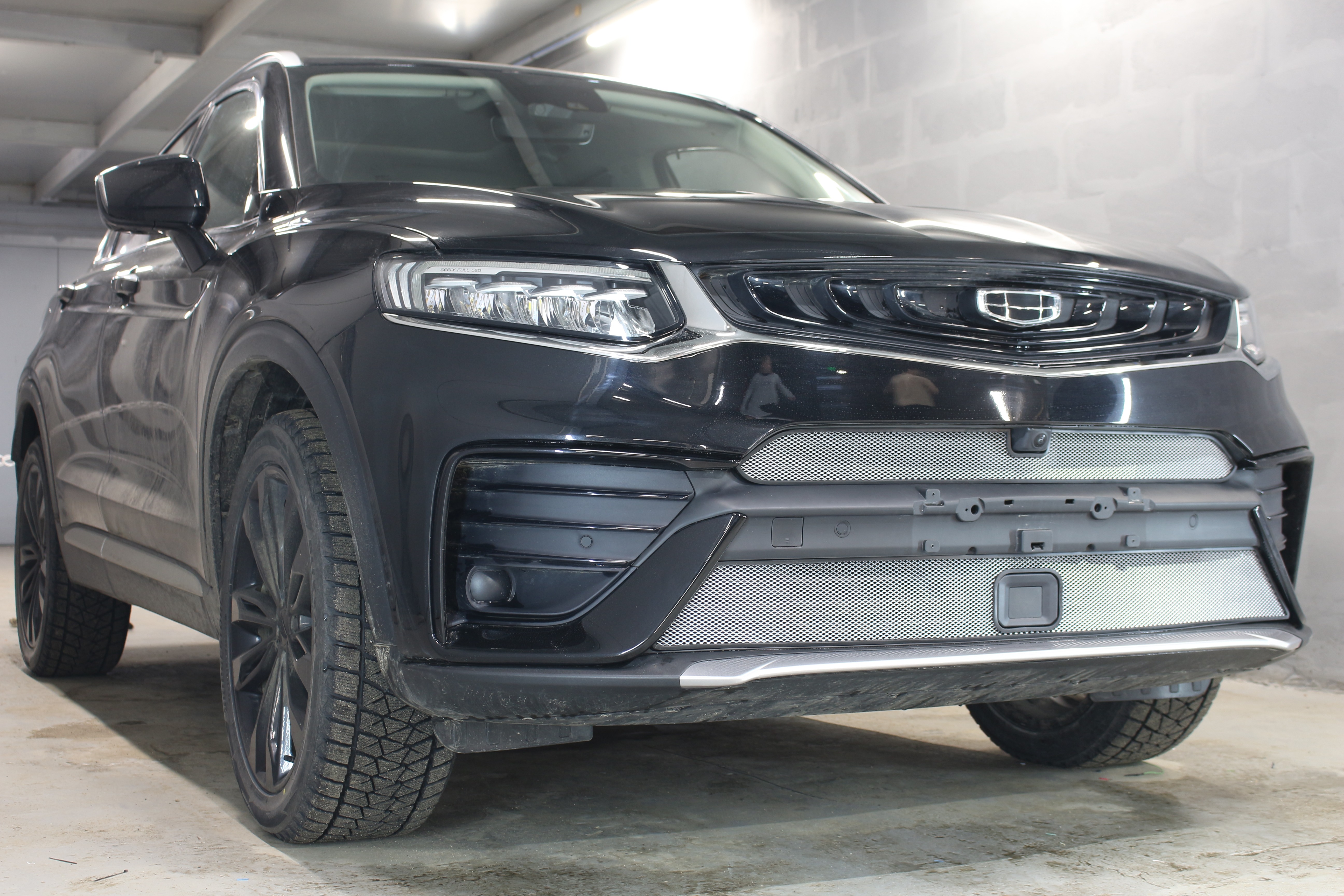 Защитная сетка радиатора низ, с датчиками для Geely Tugella I