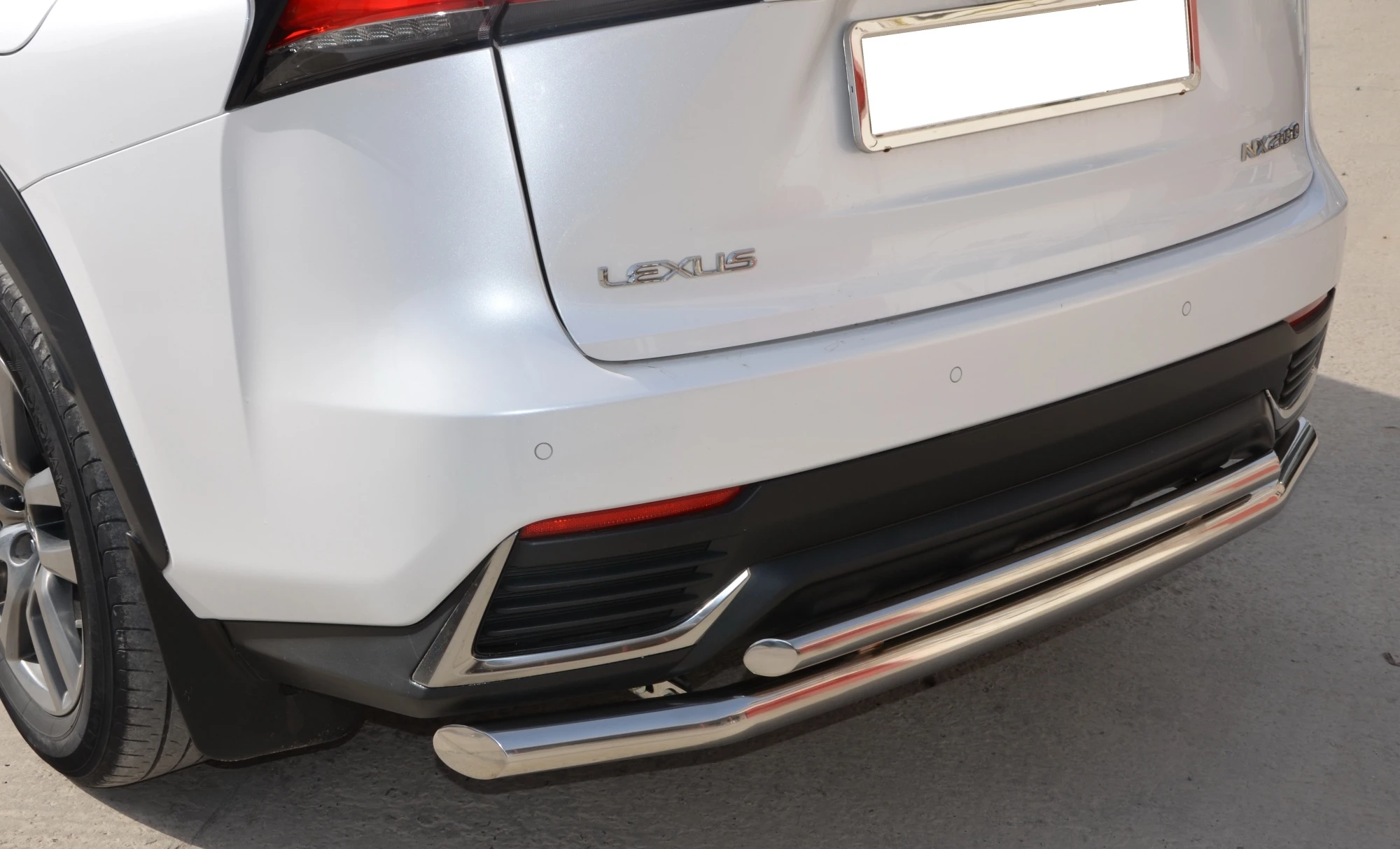 Защита заднего бампера двойная d60/42 мм для Lexus NX I Рестайлинг  Юко LNX.200.17.16