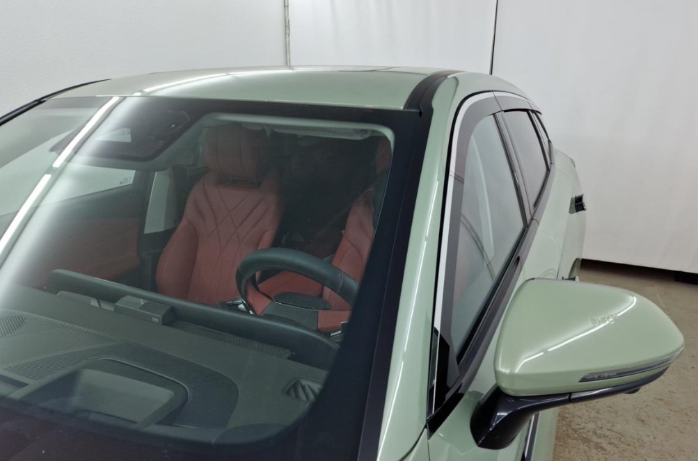 Водосток лобового стекла Премиум для EXEED RX