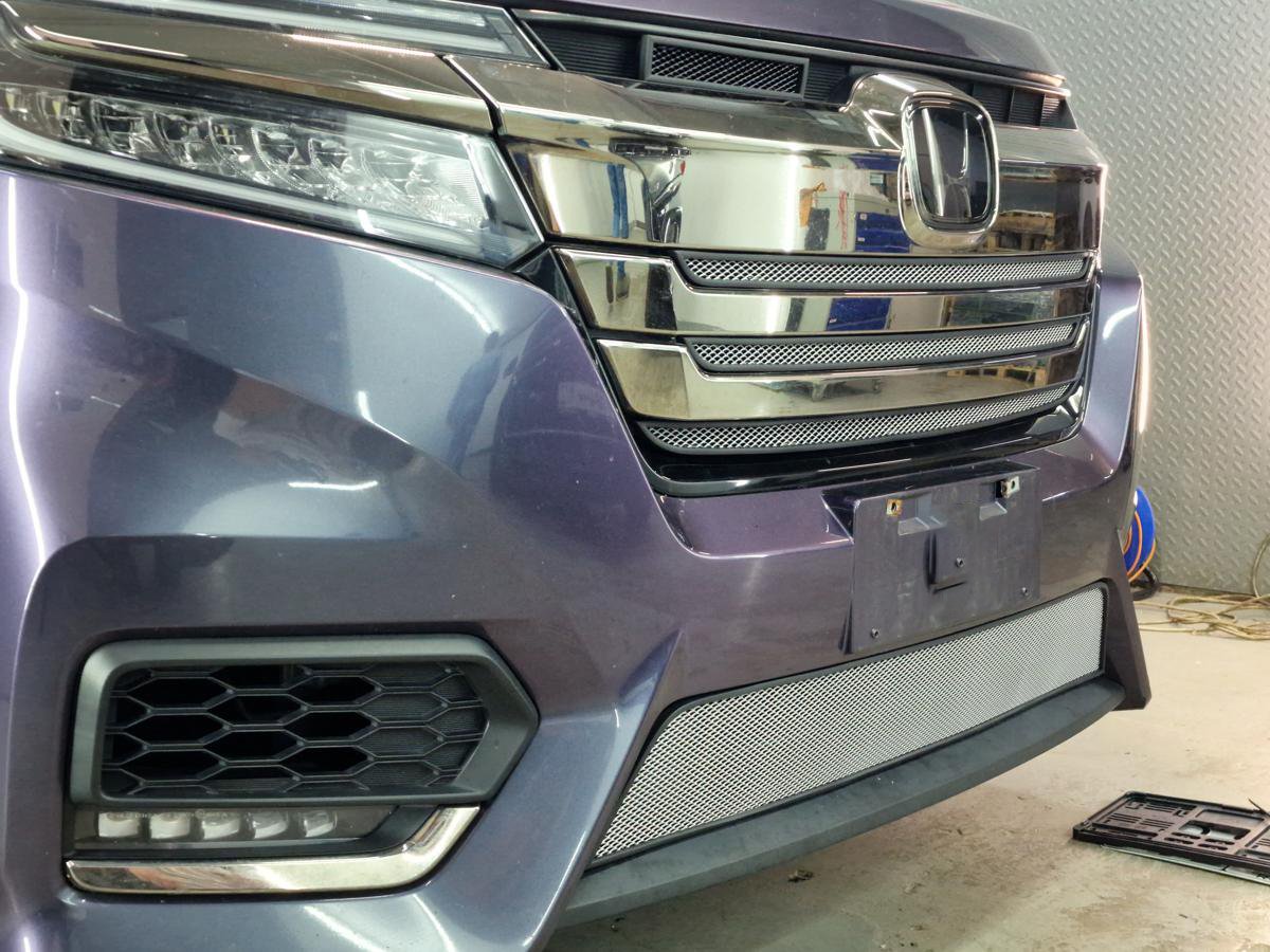 Защитная сетка радиатора верх 5 частей для Honda Stepwgn V Рестайлинг