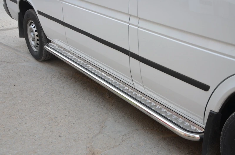 Пороги с накладным листом d53 мм для Mercedes-Benz Sprinter (T1N) I Рестайлинг  Юко MBS.01.41-1