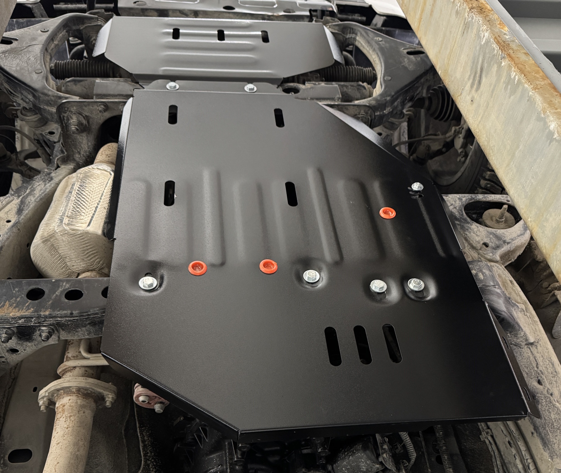 Комплект защиты (редуктор переднего моста, кпп и РК (2 части)) для Great Wall Poer King Kong I