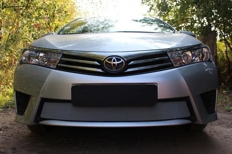 Защитная сетка радиатора для Toyota Corolla XI (E160, E170, Е180) Хром Стрелка 11 TCOR14.chrome