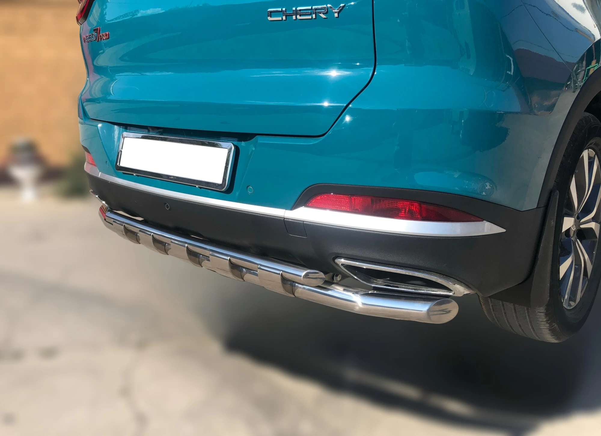 Защита заднего бампера двойная с перемычками d60/42 мм для Chery Tiggo 7 Pro I  Юко CTGP.7.21.25