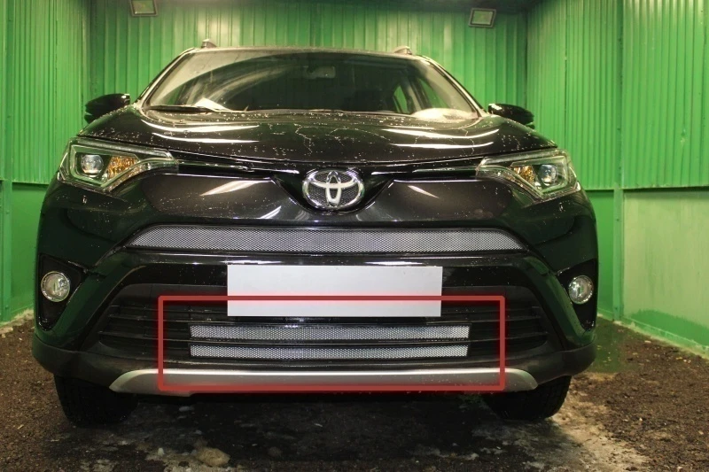 Защитная сетка радиатора низ 2 части для Toyota RAV4 IV (XA40) Рестайлинг Хром Стрелка 11 TRAV15.bot.chrome
