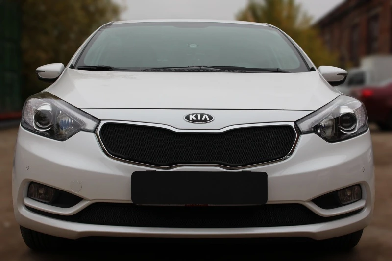 Комплект сеток black верх и низ для Kia Cerato III Черный Стрелка 11 KCER13.top.black-KCER13.bot.black
