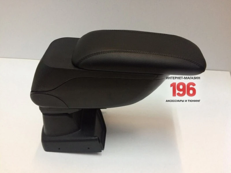 Подлокотник модельный ARM-1 с USB-розеткой для Kia Rio III Рестайлинг  INOX ARM1001 Black (с USB)