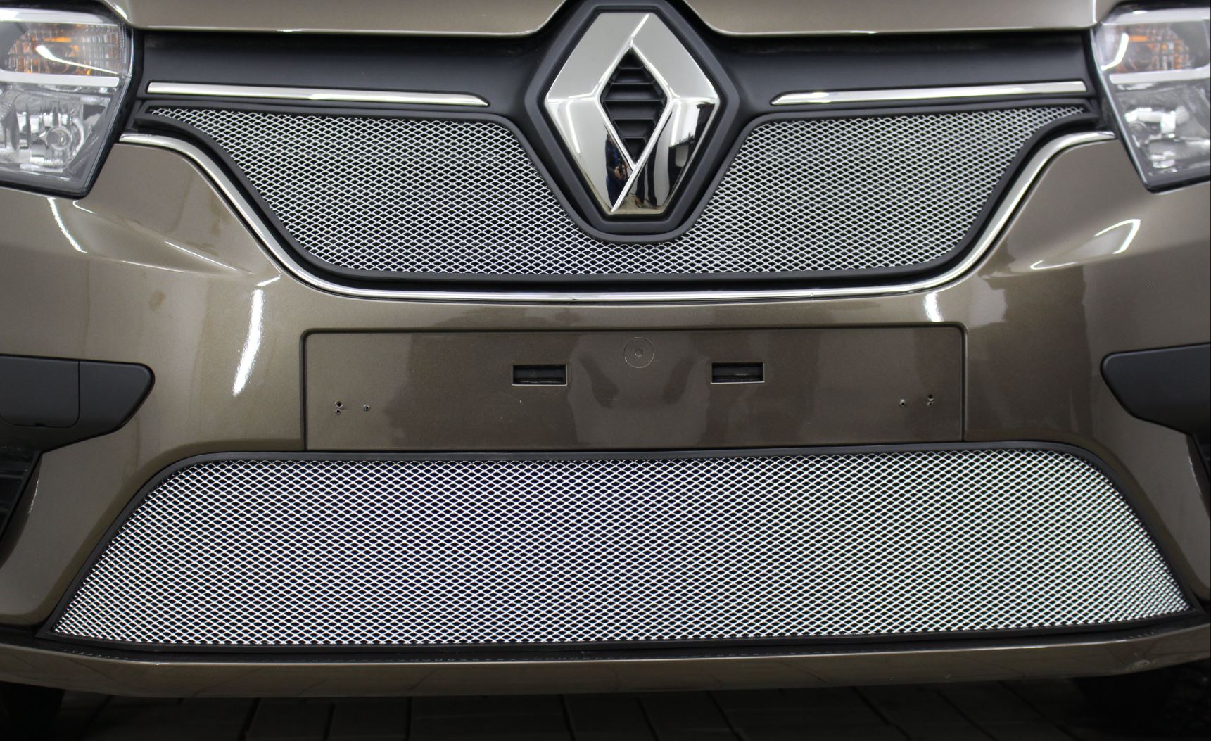 Защитная сетка радиатора верх для Renault Logan II Рестайлинг