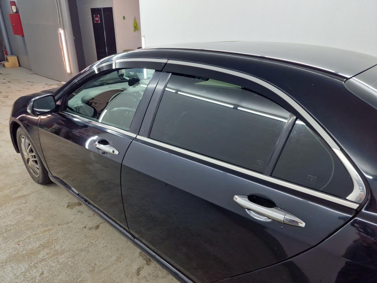 Дефлекторы окон 2D с хром накладками 4 шт. для Honda Accord VII Рестайлинг