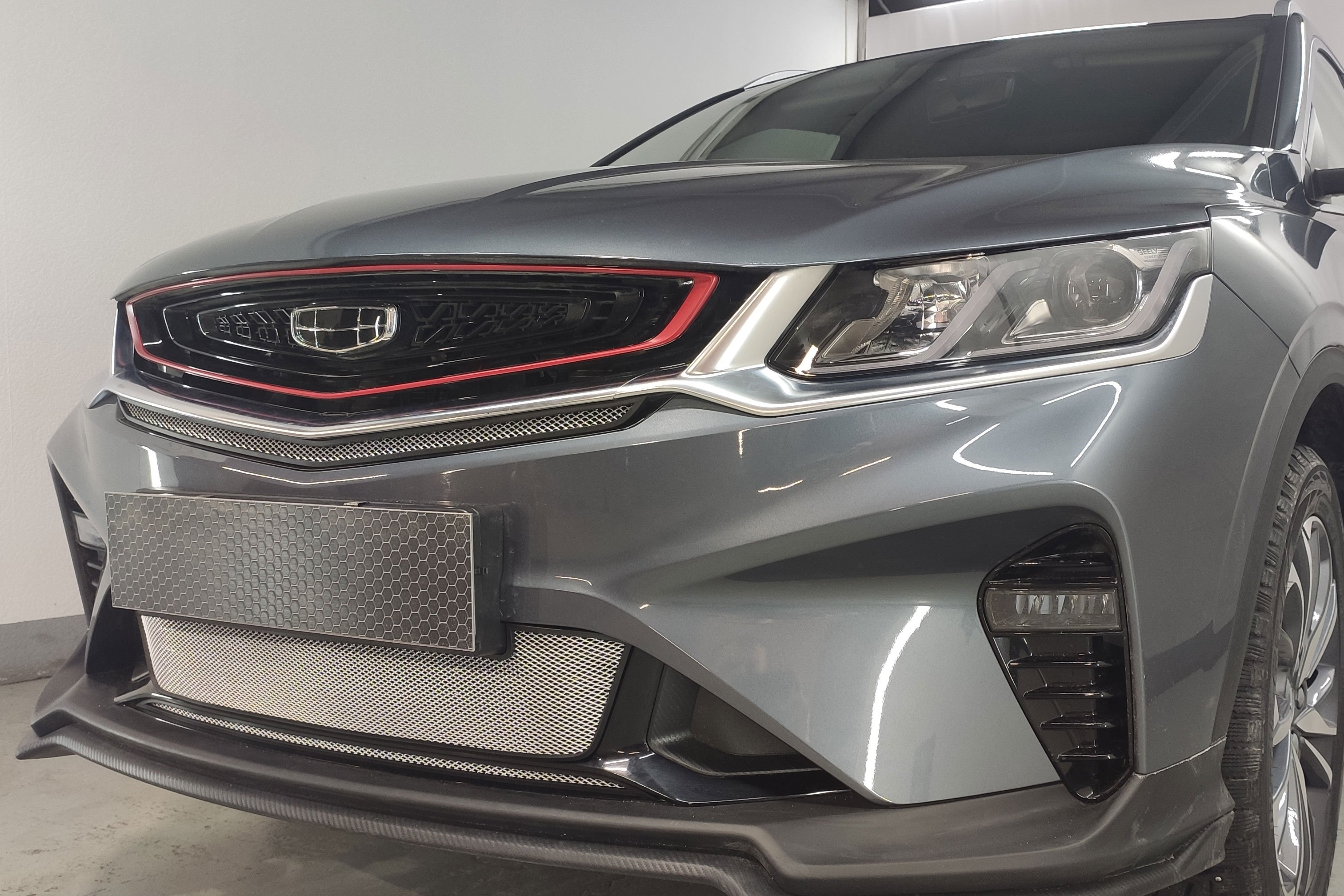 Защитная сетка радиатора центр для Geely Coolray I