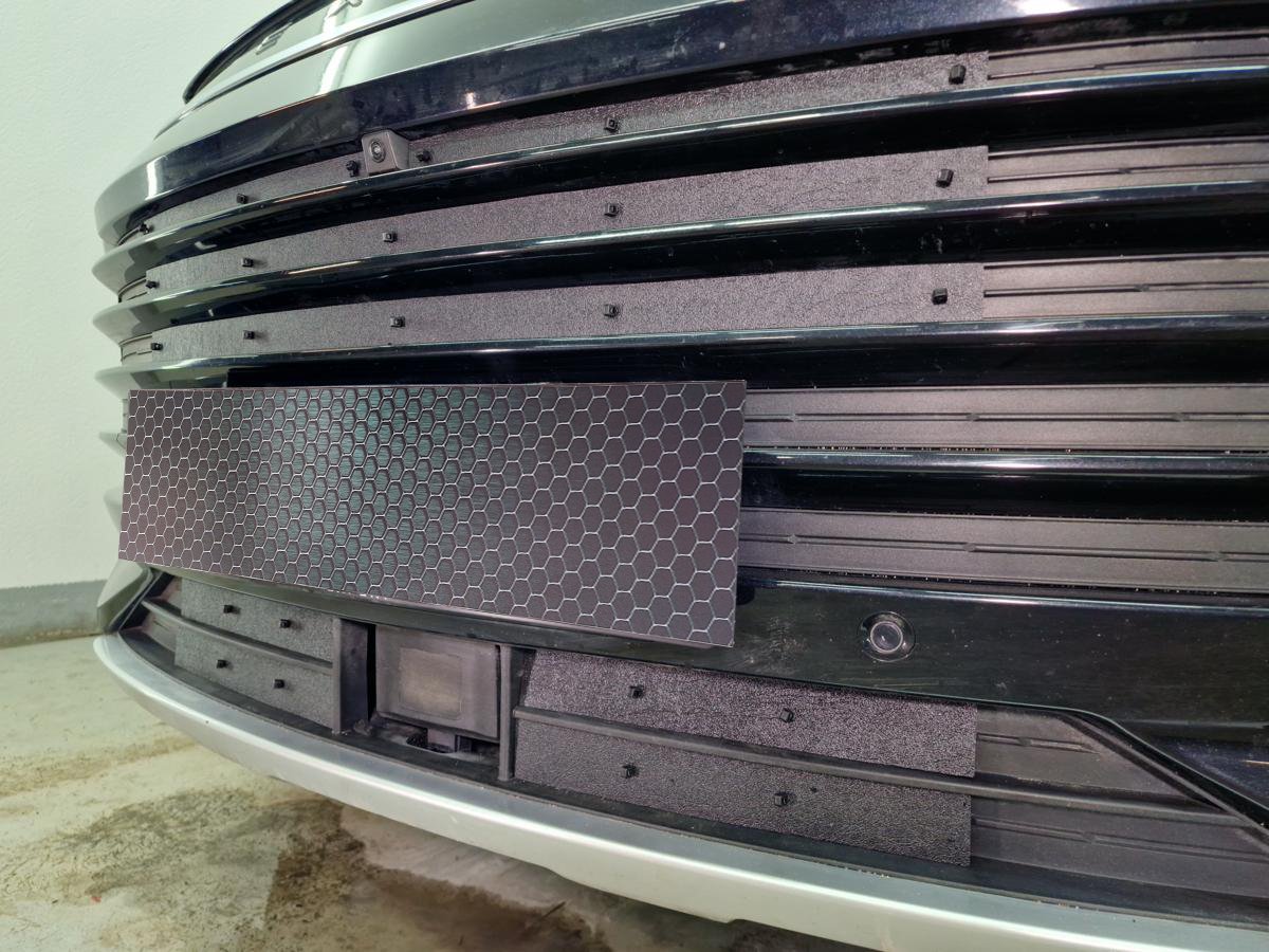 Зимняя заглушка радиатора на стяжке низ (4 части) для EXEED TXL I Рестайлинг 1