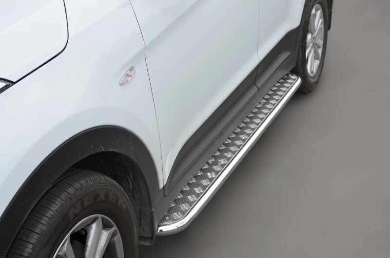 Пороги с накладным листом d42 мм для Hyundai Creta I  Юко HYC.16.41