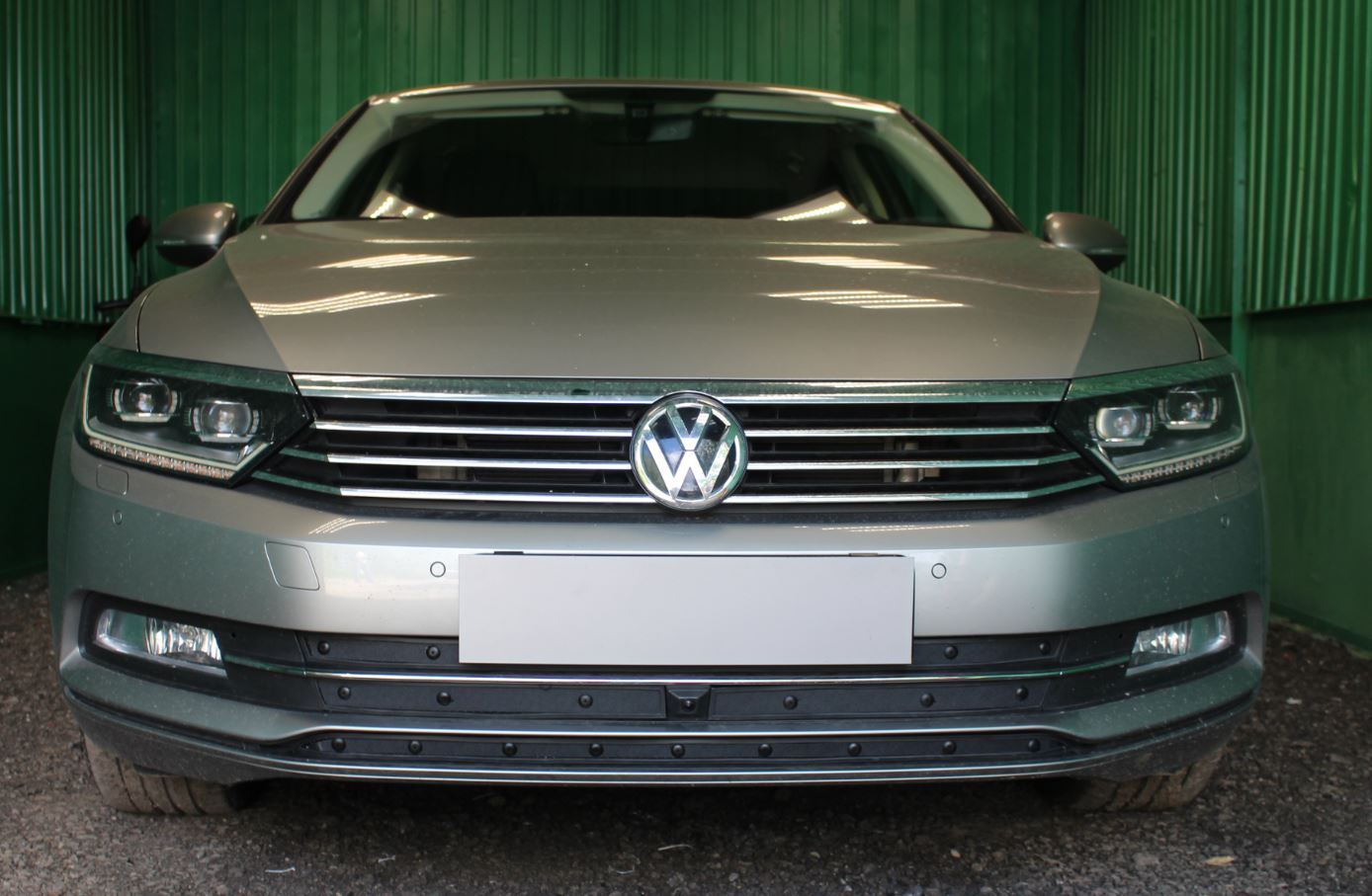 Зимняя заглушка радиатора к съемной сетке (3 части) для Volkswagen Passat B8