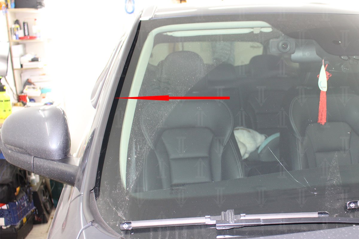 Дефлектор (водосток) лобового стекла для Geely Atlas I