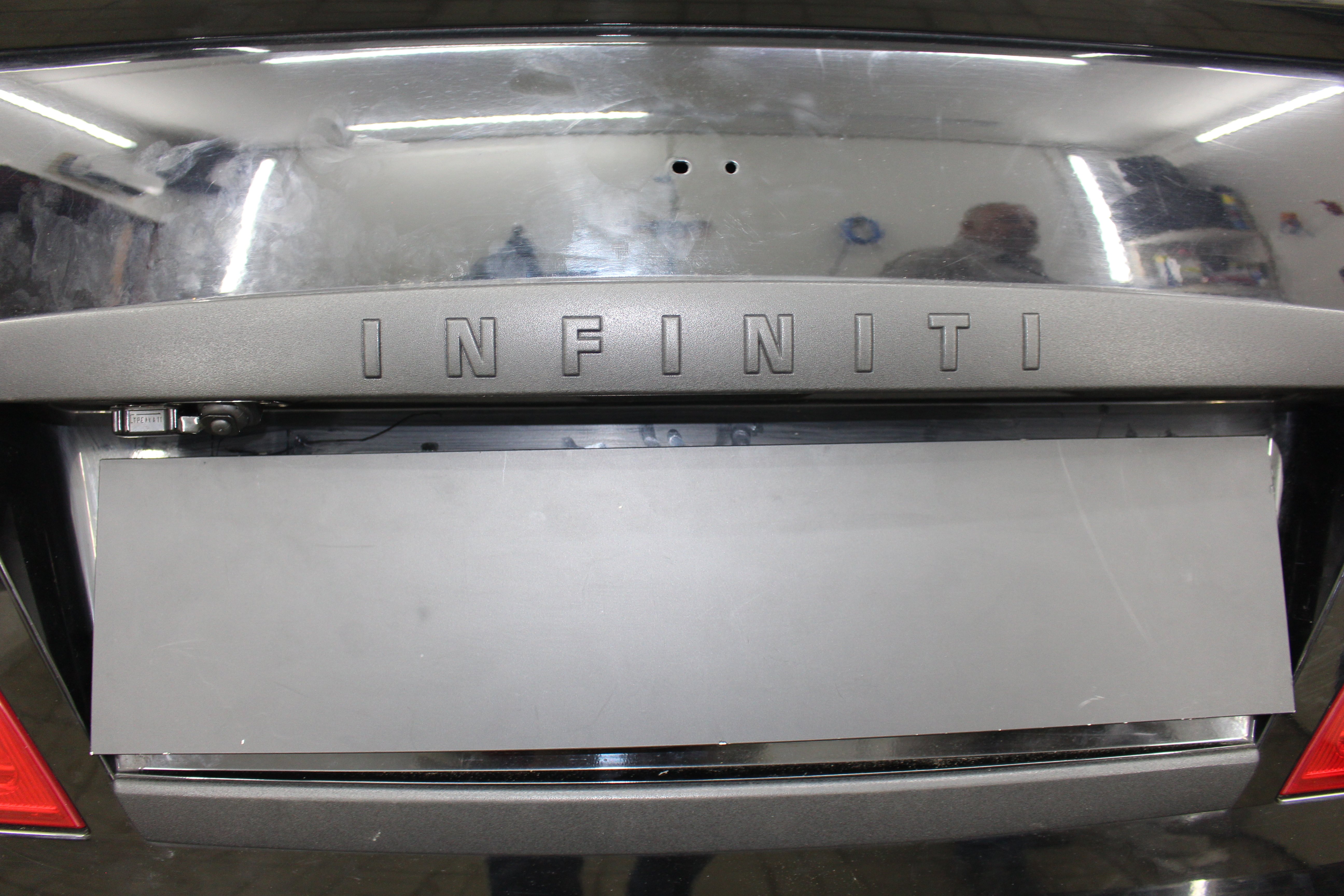 Защита камеры заднего вида для Infiniti M III Рестайлинг