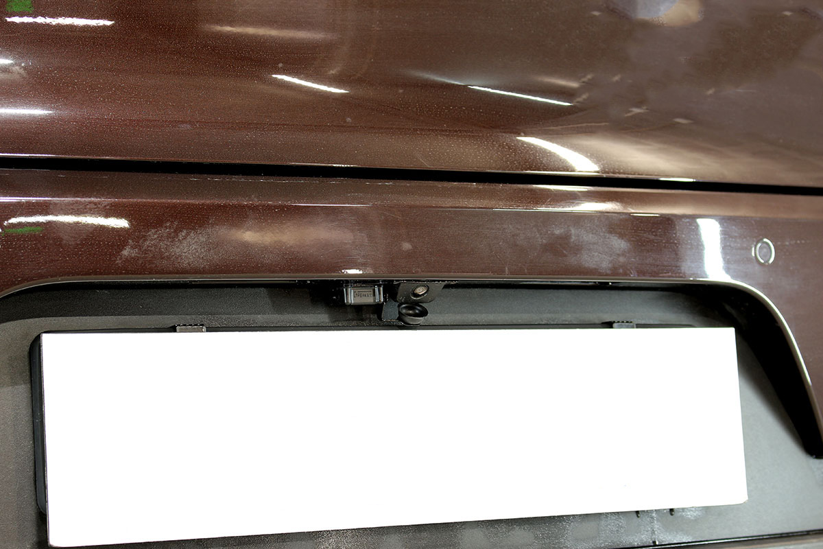 Защита камеры заднего вида для Porsche Macan I