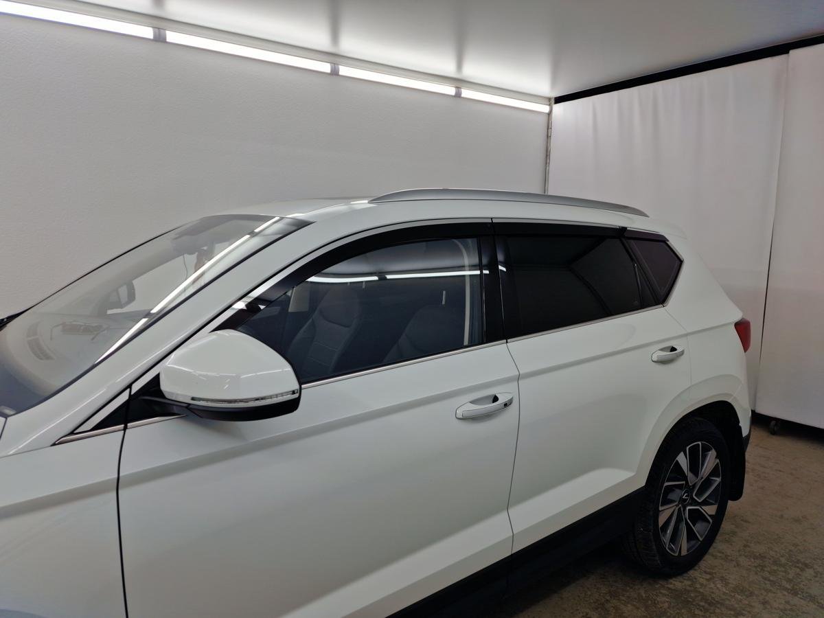 Дефлекторы окон с хром накладками 2D 8 шт для Jetta VS5