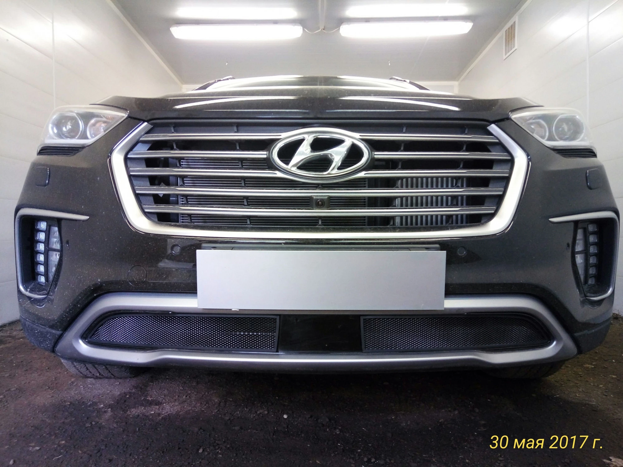 Защитная сетка радиатора низ 2 части, с датчиком ACC для Hyundai Grand Santa Fe I Рестайлинг