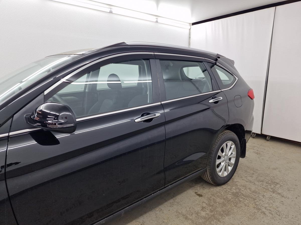 Дефлекторы окон 2D с хром накладками 6 шт. для Haval M6 II