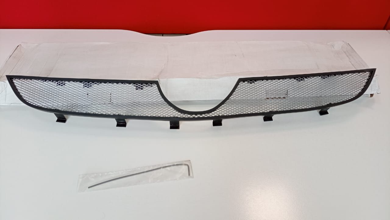 Защитная сетка радиатора верх для Opel Zafira B Рестайлинг